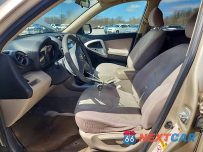 Zdjęcie 7 z 13 samochodu: 2007 TOYOTA RAV4 BASE VIN:JTMZD33V475064799 - miniatura