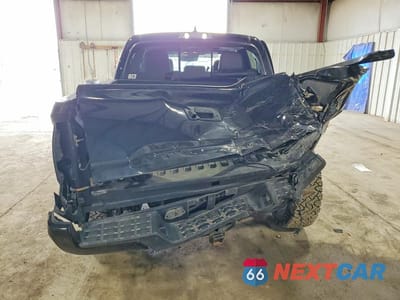 Zdjęcie 6 z 12 samochodu: 2018 TOYOTA TACOMA TRD OFF-ROAD VIN:3TMCZ5AN5JM130350 - miniatura