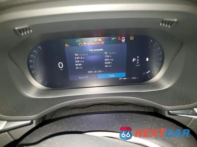 Zdjęcie 9 z 14 samochodu: 2025 VOLVO XC60 PLUS VIN:YV4M12RC7S1221306 - miniatura