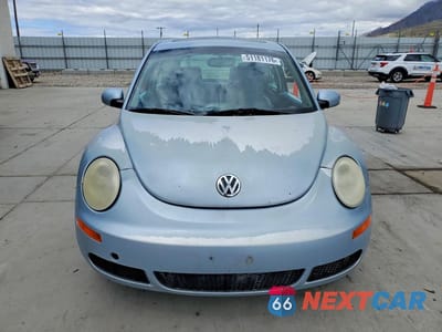 Piąte zdjęcie samochodu w środku: 2009 VOLKSWAGEN NEW BEETLE S VIN:3VWRW31C09M511327 - miniatura