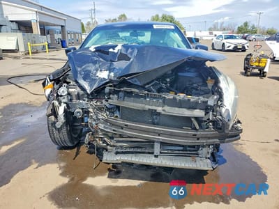 Piąte zdjęcie samochodu w środku: 2015 SUBARU LEGACY 2.5I PREMIUM VIN:4S3BNAC65F3052974 - miniatura