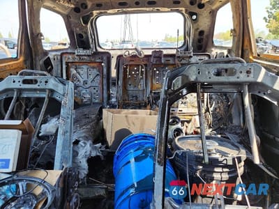 Zdjęcie 10 z 12 samochodu: 2011 JEEP GRAND CHEROKEE LAREDO VIN:1J4RR4GG8BC635647 - miniatura