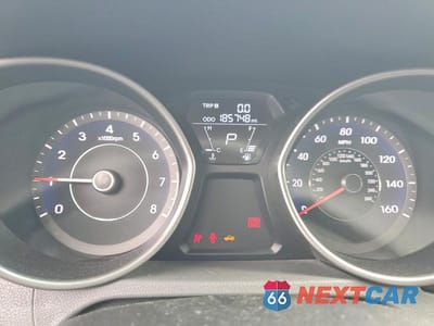 Zdjęcie 9 z 12 samochodu: 2012 HYUNDAI ELANTRA GLS VIN:5NPDH4AE4CH076940 - miniatura