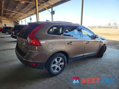 Trzecie zdjęcie samochodu z tyłu: 2011 VOLVO XC60 3.2 VIN:YV4952DLXB2201434 - miniatura