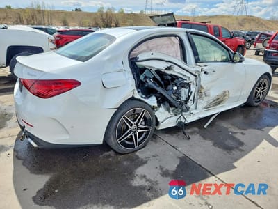 Trzecie zdjęcie samochodu z tyłu: 2025 MERCEDES-BENZ C 300 4MATIC VIN:W1KAF4HB7SR241932 - miniatura