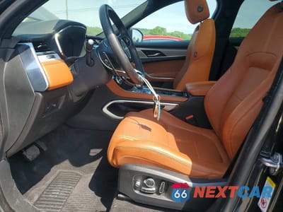 Zdjęcie 7 z 14 samochodu: 2024 JAGUAR F-PACE R-DYNAMIC S VIN:SADCT2FU9RA738966 - miniatura