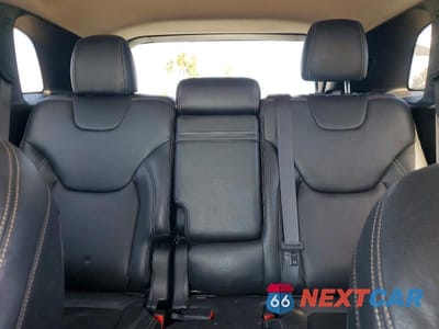 Zdjęcie 10 z 14 samochodu: 2017 JEEP CHEROKEE LATITUDE VIN:1C4PJLCB7HW641150 - miniatura