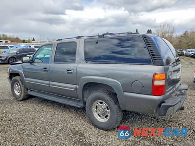 Drugie zdjęcie samochodu z przodu: 2001 CHEVROLET SUBURBAN K2500 VIN:3GNGK26G81G203103 - miniatura