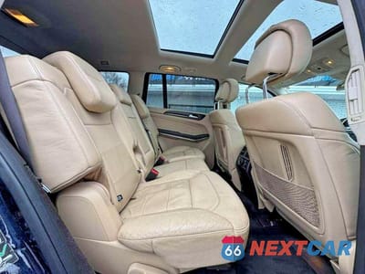Zdjęcie 6 z 11 samochodu: 2018 MERCEDES-BENZ GLS 550 4MATIC VIN:4JGDF7DE1JB117151 - miniatura