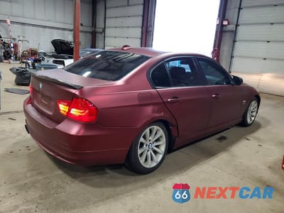 Trzecie zdjęcie samochodu z tyłu: 2011 BMW 328 XI SULEV VIN:WBAPK5G50BNN30446 - miniatura