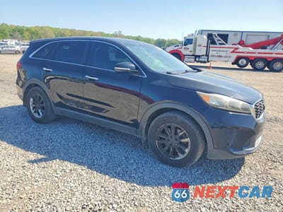 Czwarte zdjęcie samochodu z boku: 2019 KIA SORENTO LX V6 VIN:5XYPG4A53KG494265 - miniatura