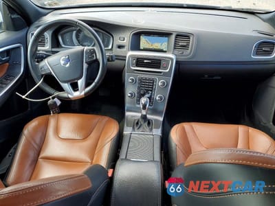 Zdjęcie 8 z 11 samochodu: 2016 VOLVO S60 PREMIER VIN:YV126MFKXG2414449 - miniatura