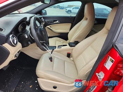 Zdjęcie 7 z 12 samochodu: 2014 MERCEDES-BENZ CLA 250 VIN:WDDSJ4EB4EN044008 - miniatura