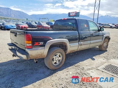 Trzecie zdjęcie samochodu z tyłu: 2000 CHEVROLET SILVERADO K1500 VIN:1GCEK19T1YE173026 - miniatura