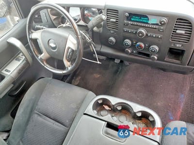 Zdjęcie 8 z 12 samochodu: 2009 CHEVROLET SILVERADO K1500 LT VIN:1GCEK24C19Z213337 - miniatura