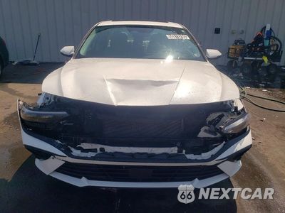 Piąte zdjęcie samochodu w środku: 2025 HYUNDAI ELANTRA LIMITED VIN:KMHLP4DG4SU055887 - miniatura