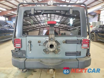 Zdjęcie 6 z 14 samochodu: 2014 JEEP WRANGLER UNLIMITED SPORT VIN:1C4BJWDG2EL118069 - miniatura