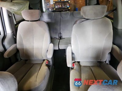 Zdjęcie 10 z 13 samochodu: 2009 KIA SEDONA VIN:KNDMB233096277612 - miniatura