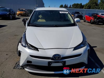 Piąte zdjęcie samochodu w środku: 2021 TOYOTA PRIUS LE VIN:JTDKAMFU6M3132417 - miniatura