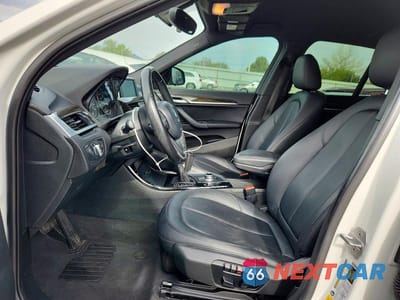 Zdjęcie 7 z 14 samochodu: 2016 BMW X1 XDRIVE28I VIN:WBXHT3C3XG5F65716 - miniatura