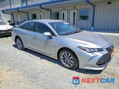 Czwarte zdjęcie samochodu z boku: 2022 TOYOTA AVALON XLE VIN:4T1JZ1FB8NU081687 - miniatura