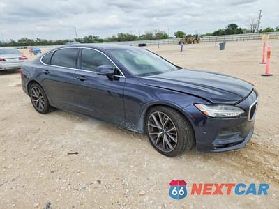 Czwarte zdjęcie samochodu z boku: 2019 VOLVO S90 T5 MOMENTUM VIN:LVY102AK8KP088430 - miniatura