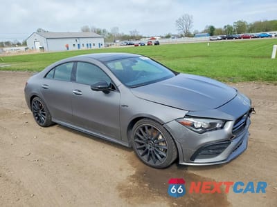 Czwarte zdjęcie samochodu z boku: 2022 MERCEDES-BENZ CLA AMG 35 4MATIC VIN:W1K5J5BB4NN303667 - miniatura