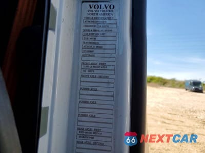 Zdjęcie 10 z 10 samochodu: 2023 VOLVO VNR SEMI TRUCK VIN:4V4W39EG3PN332270 - miniatura