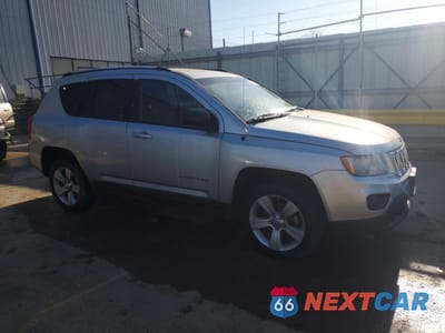 Czwarte zdjęcie samochodu z boku: 2011 JEEP COMPASS SPORT VIN:1J4NF1FB6BD248410 - miniatura