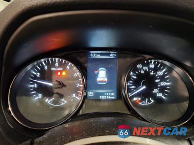 Zdjęcie 9 z 14 samochodu: 2017 NISSAN ROGUE SV VIN:KNMAT2MV3HP535839 - miniatura