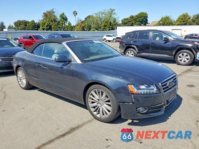 Czwarte zdjęcie samochodu z boku: 2012 AUDI A5 PREMIUM PLUS VIN:WAUJFAFH8CN008227 - miniatura