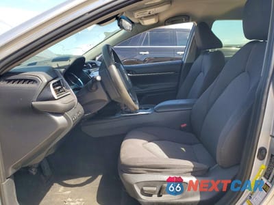 Zdjęcie 7 z 11 samochodu: 2018 TOYOTA CAMRY LE VIN:4T1B11HKXJU501453 - miniatura