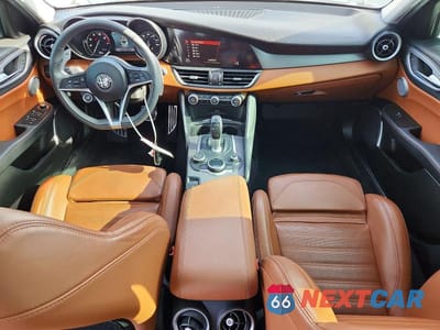 Zdjęcie 8 z 12 samochodu: 2018 ALFA ROMEO GIULIA TI VIN:ZARFAECN2J7573220 - miniatura
