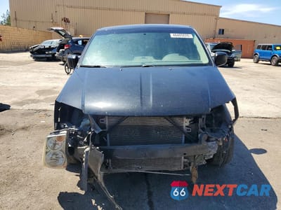 Piąte zdjęcie samochodu w środku: 2016 DODGE GRAND CARAVAN SE VIN:2C4RDGBG9GR315877 - miniatura
