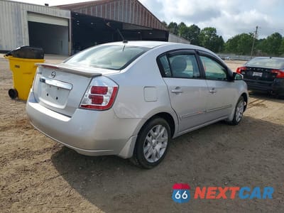 Trzecie zdjęcie samochodu z tyłu: 2011 NISSAN SENTRA 2.0 VIN:3N1AB6AP2BL690582 - miniatura