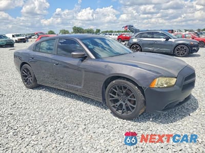 Czwarte zdjęcie samochodu z boku: 2013 DODGE CHARGER SE VIN:2C3CDXBGXDH638251 - miniatura