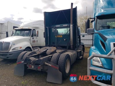 Czwarte zdjęcie samochodu z boku: 2017 MACK CXU612 SEMI TRUCK VIN:1M1AW01X3HM009844 - miniatura