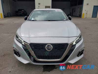 Piąte zdjęcie samochodu w środku: 2020 NISSAN ALTIMA 2.5 SR VIN:1N4BL4CV6LN309273 - miniatura