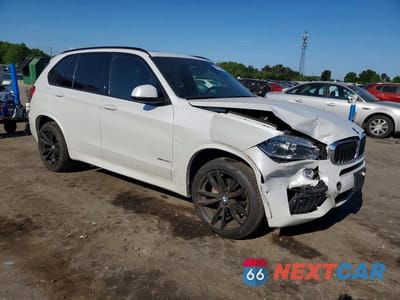 Czwarte zdjęcie samochodu z boku: 2018 BMW X5 XDRIVE35I VIN:5UXKR0C50J0X91099 - miniatura