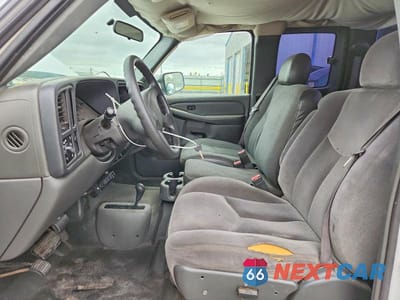 Zdjęcie 7 z 12 samochodu: 2005 CHEVROLET SILVERADO K2500 HEAVY DUTY VIN:1GCHK29U55E205483 - miniatura