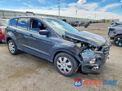 Czwarte zdjęcie samochodu z boku: 2018 FORD ESCAPE S VIN:1FMCU0F71JUB12964 - miniatura