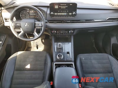 Zdjęcie 8 z 14 samochodu: 2022 MITSUBISHI OUTLANDER SE VIN:JA4J4UA87NZ074727 - miniatura