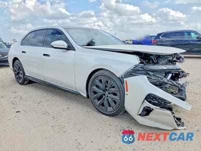 Czwarte zdjęcie samochodu z boku: 2023 BMW 760 XI VIN:WBA33EJ09PCM55158 - miniatura