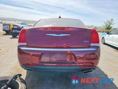 Zdjęcie 6 z 13 samochodu: 2019 CHRYSLER 300 LIMITED VIN:2C3CCAEG7KH568541 - miniatura