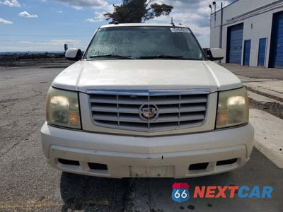Piąte zdjęcie samochodu w środku: 2004 CADILLAC ESCALADE LUXURY VIN:1GYEK63N94R103858 - miniatura