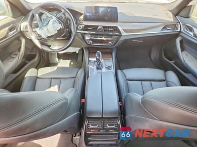 Zdjęcie 8 z 12 samochodu: 2019 BMW 530E VIN:WBAJA9C56KB389101 - miniatura