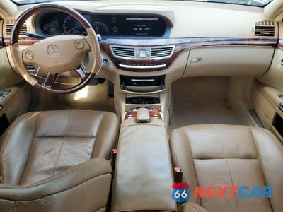 Zdjęcie 8 z 12 samochodu: 2007 MERCEDES-BENZ S 550 VIN:WDDNG71X47A038668 - miniatura