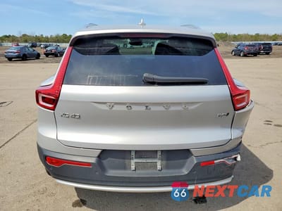Zdjęcie 6 z 13 samochodu: 2023 VOLVO XC40 CORE VIN:YV4L12UV2P2109728 - miniatura