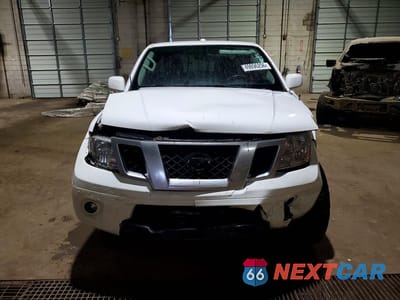 Piąte zdjęcie samochodu w środku: 2018 NISSAN FRONTIER PRO-4X VIN:1N6AD0EV0JN768933 - miniatura