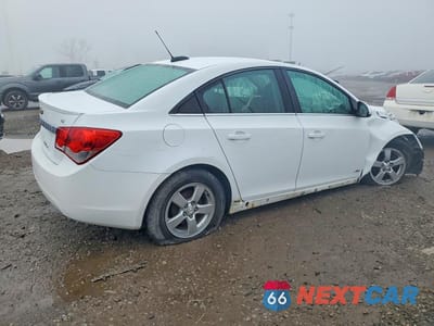 Trzecie zdjęcie samochodu z tyłu: 2015 CHEVROLET CRUZE LT VIN:1G1PC5SB1F7135918 - miniatura